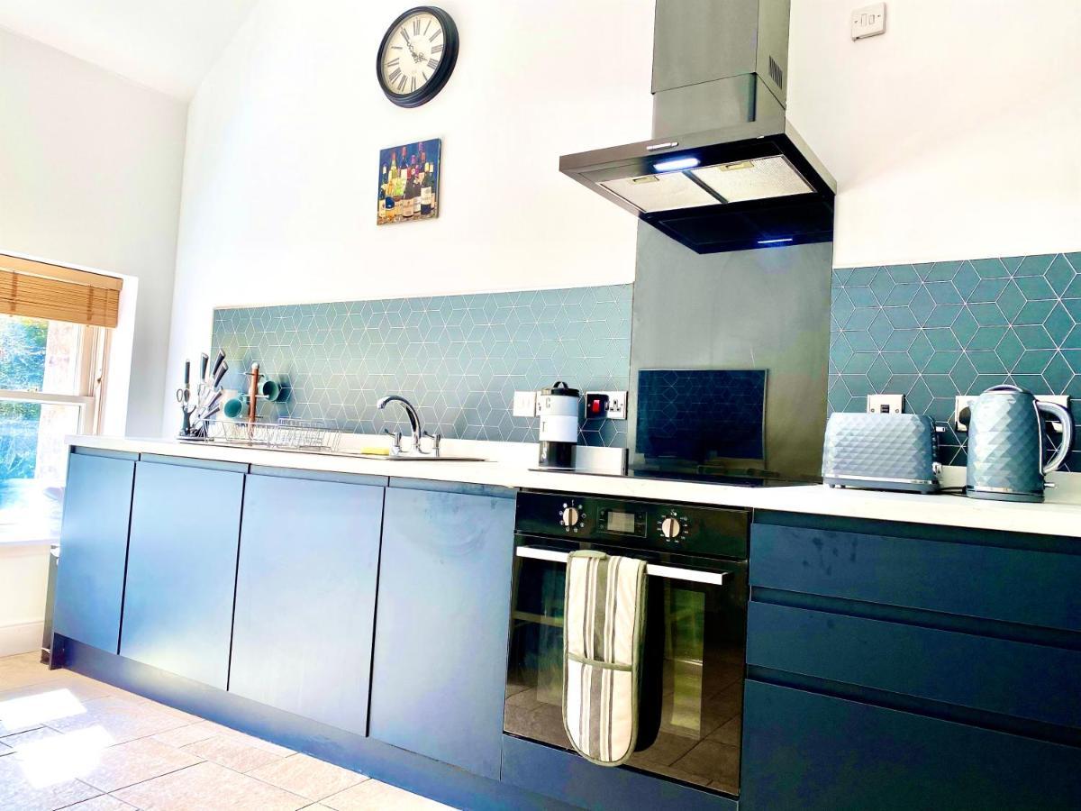 Serviced Accommodation Moray - Lesmurdie House Elgin Exterior photo